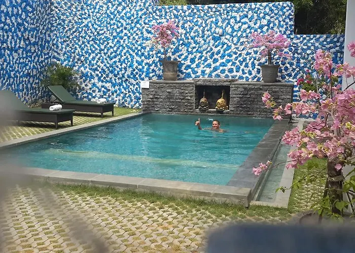 Ayodhya 2* Uluwatu